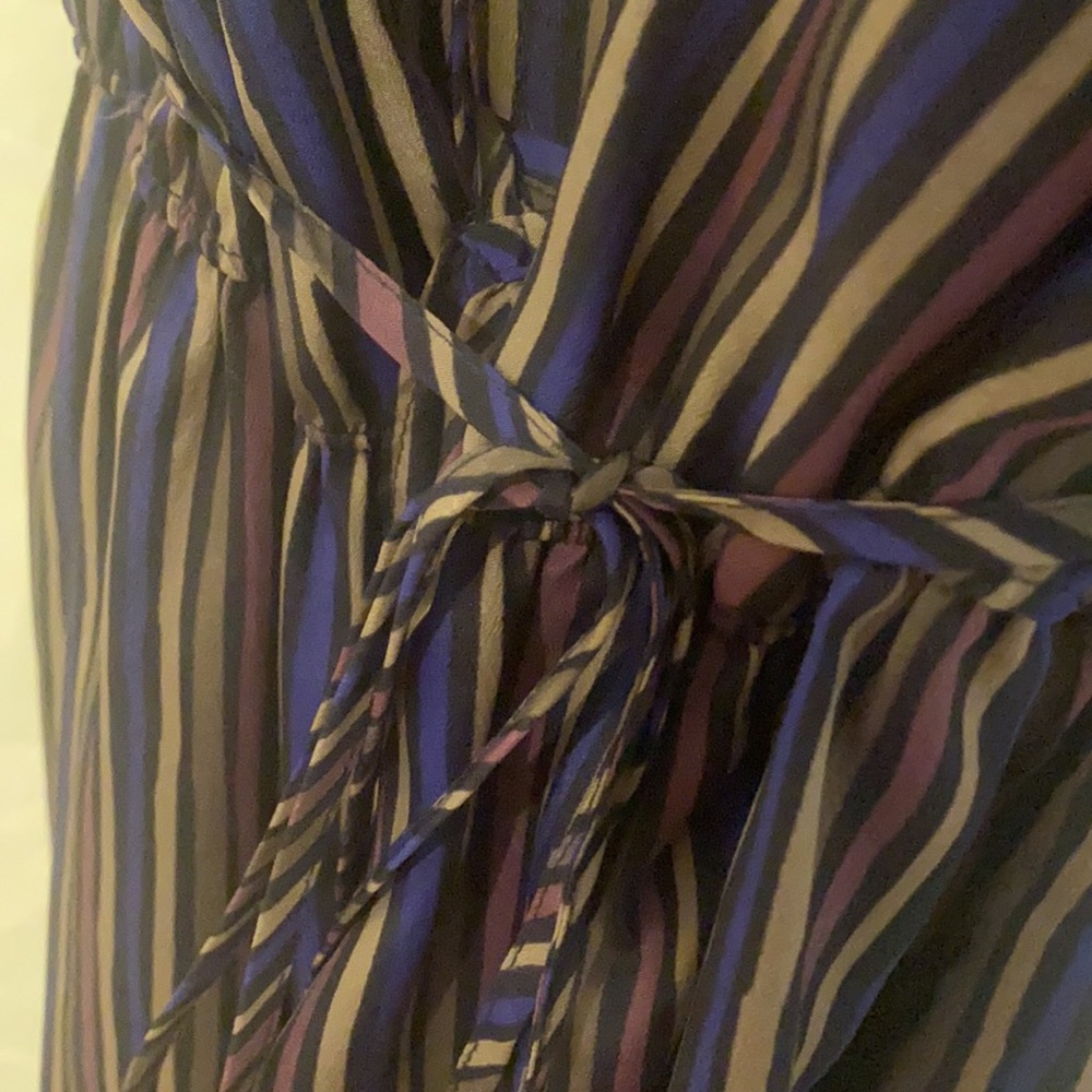 Tie wrap dress. Size M.